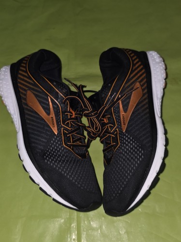 Brooks ghost sneakers - 12,
